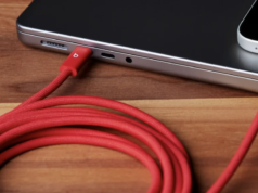 A Beats, subsidiária da Apple, desenvolve uma linha de cabos e entrega novos fones de ouvido especiais