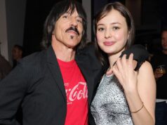 A namorada de Anthony Kiedis, Eileen Kelly, defende a diferença de idade de 33 anos