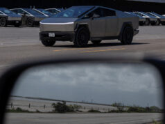 Bons resultados financeiros para Tesla no primeiro trimestre, que planeja investir massivamente na produção