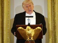 DIRETO. Guerra no Irão e no Médio Oriente: Donald Trump repete que os EUA “derrotaram” militarmente Teerão