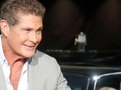 David Hasselhoff: A estrela de “Baywatch” se apoia em um andador