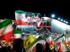 Dois meses após o início da guerra, a comunidade cinematográfica iraniana sente-se atacada e deixada para trás