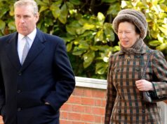 É assim que a princesa Anne e o ex-príncipe Andrew são próximos