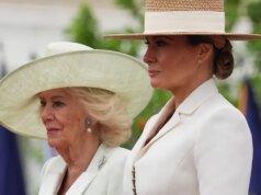 EUA: Melania Trump e Rainha Camilla apareceram com a mesma roupa