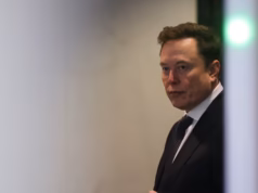 Elon Musk assume posição pelo terceiro dia no julgamento de Sam Altman