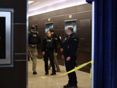 “Encenação”: Donald Trump no centro de todas as teorias da conspiração após tiroteio em evento de imprensa