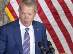 Estados Unidos: Universidades cancelam formação sobre questões transgénero, sob ameaça do governador republicano do Nebraska