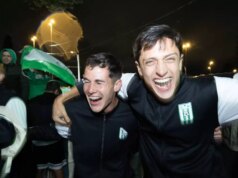 Futebol: Montevidéu aprende o título do campeonato no ônibus e comemora na beira da estrada