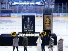 Garganta cortada por lâmina de patim no gelo: reabertura do inquérito sobre a morte do jogador de hóquei Adam Johnson reacende o choque na Inglaterra