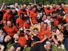 Impulsionado pela morte de seus três pilares, o Vic-Fegensock Rugby Club realiza uma recuperação louca e conquista um título heróico.