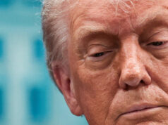 “Não sou estuprador nem pedófilo”: conversa tensa entre Trump e um repórter sobre o manifesto do atirador