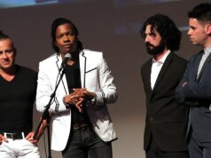 Newsboys abrem processo contra MercyMe, promotores de turismo cristão, patrocinadores da visão mundial e jornalistas que desvendaram o escândalo sexual de Michael Tait.