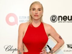 Nua no oceano: a musicista Kesha comemora o Dia da Terra de forma sensual