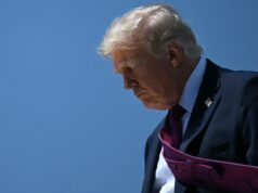 “O Irão só precisa de nos ligar”: Donald Trump afirma ter cancelado a viagem dos seus emissários a Islamabad