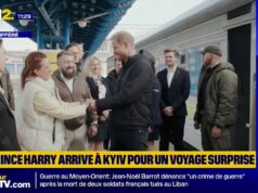 O Príncipe Harry chegou à Ucrânia para uma visita surpresa.