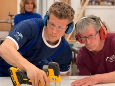 O atacante do Hertha cria uma barreira de gol por uma boa causa – para o Reese’s Aid Project