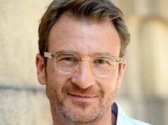 O ator de “Bergdoktor”, Heiko Ruprecht, estrela a comédia de tablóide