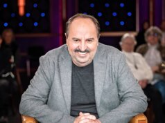 O famoso chef Johann Lafer usa truques para fritar o schnitzel perfeito