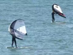 O kitesurf deve ser proibido em St-Pierre-Quiberon, na Bretanha? A questão divide