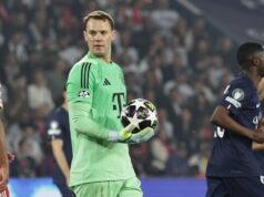 PSG-Bayern (5-4): quando um jogador de futebol de Park incomodou Manuel Neuer ao se recusar a lhe dar a bola para economizar tempo.