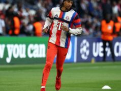 PSG-Bayern de Munique: o boné “fuki” na cabeça, a gola puxa para cima… Procurando muita atenção de Michael Olise antes da luta