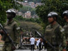 Pelo menos sete pessoas mortas num ataque na Colômbia um mês antes das eleições presidenciais