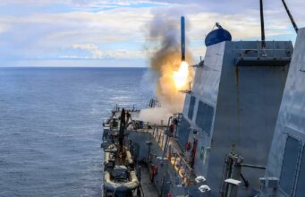 Quase dois meses após o início da guerra contra o Irão, onde estão os fornecimentos de munições dos Estados Unidos?