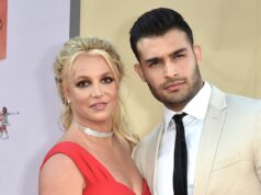 Sam Asghari, ex de Britney Spears, reage ao tratamento