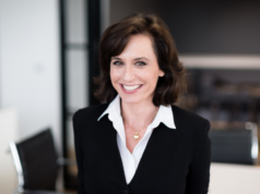 Sam Glenn deixou a UTA depois de três anos.