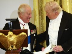 “Sem nós, você poderá falar francês”: o rei Carlos III critica Donald Trump