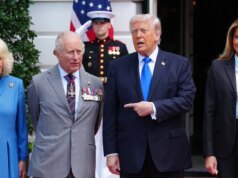 Trump se despede do rei Charles e da rainha Camilla