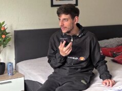 Um beneficiário de benefícios de cidadão usa o dinheiro do seguro de saúde para comprar sapatos de 270 euros