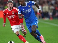 Um cartão vermelho pode ser dado a um jogador que cobre a boca ao enfrentar um adversário