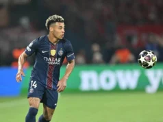 Um jovem jogador de futebol treinado no clube durante toda a partida: uma regra básica que a FIFA quer estabelecer