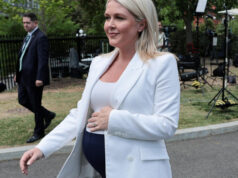 “Vou ter um bebê a qualquer minuto”: porta-voz da Casa Branca anuncia que está de licença maternidade