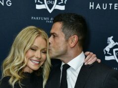 30 anos de amor: Kelly Ripa e Mark Consuelos comemoram ao vivo