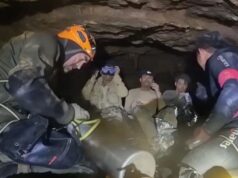 7 homens presos em cavernas do Laos enquanto garimpavam ouro, 5 evacuados com sucesso.