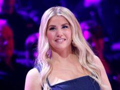 A cantora pop toma a lenda da TV como seu modelo