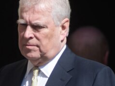 A equipe do ex-príncipe Andrew teria “medo dele”, revelou o diplomata britânico.