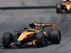 A explosão da McLaren na corrida de velocidade – Mercedes dorme e o Hulk queima!