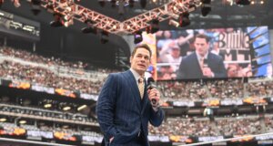 A lenda do wrestling John Cena quer ainda estar em forma e forte aos 85 anos – é isso que ele está fazendo para atingir seu objetivo