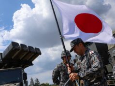 À medida que a China se torna cada vez mais ofensiva, o Japão está a construir um exército de drones, com especial enfoque nos dispositivos de cartões de 2.000 dólares.