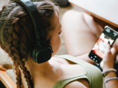 A música AI está inundando as plataformas de streaming. Mas os ouvintes gostam cada vez menos