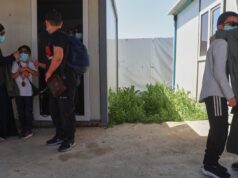 A polícia diz que uma mulher australiana suspeita de ter ligações com o ISIS enfrentará acusações ao retornar da Síria