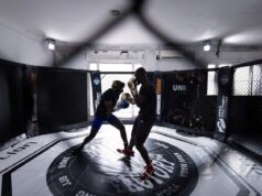 A prefeitura de Rhône suspendeu um treinador de MMA por seis meses depois que um vídeo dele batendo em crianças em uma aula foi ao ar.