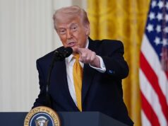 Acordo UE-EUA: Trump prolonga implementação até 4 de julho sob pena de aumentos tarifários
