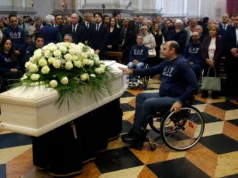Alex Zanardi: 2.000 pessoas no funeral do ex-piloto de Fórmula 1