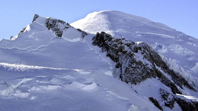 Alpes-franceses-Nas-principais-passagens-a-neve-sera-menos-abundante.jpg