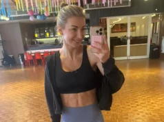 Anna-Carina Woitschack – Sixpack toca “Vamos dançar”!