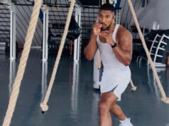 Anthony Joshua assina contrato para enfrentar Tyson Fury
